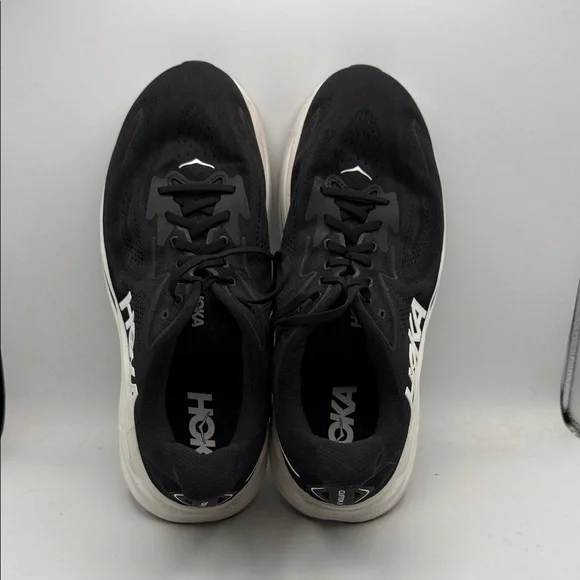 Hoka Clifton 10 Men's 12.5 2E wide shoe Black and White S1